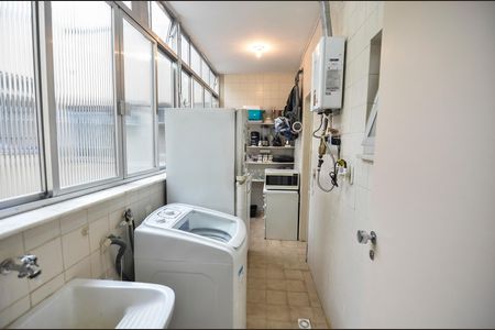 Apartamento para alugar com 100m², 3 quartos e 2 vagas Apartamento para alugar com 100m², 3 quartos e 2 vagasÁrea de Serviço