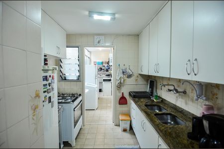 Apartamento para alugar com 100m², 3 quartos e 2 vagas Apartamento para alugar com 100m², 3 quartos e 2 vagasCozinha