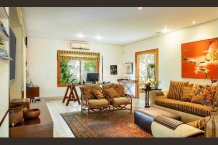 Casa à venda com 3 quartos, 441m² em Jardim Guedala, São Paulo