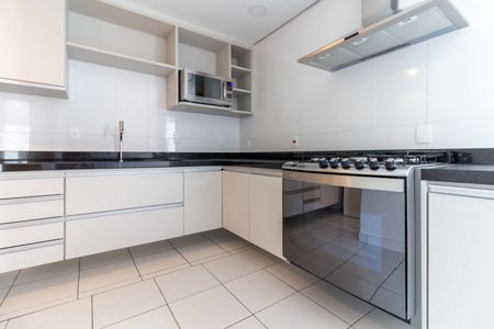 Apartamento para alugar com 74m², 3 quartos e 1 vaga