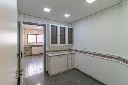 Apartamento à venda com 173m², 3 quartos e 2 vagas