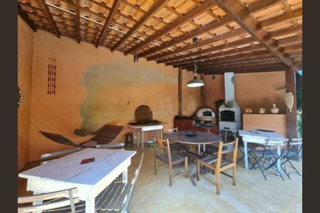 Casa à venda com 199m², 4 quartos e 3 vagas