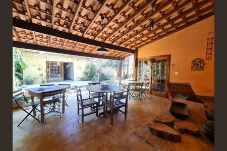 Casa à venda com 199m², 4 quartos e 3 vagas