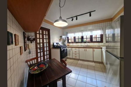 Casa à venda com 199m², 4 quartos e 3 vagas