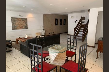Apartamento à venda com 6 quartos, 260m² em Barra da Tijuca, Rio de Janeiro
