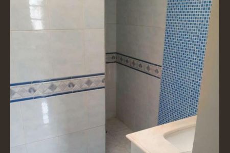 Casa de condomínio à venda com 241m², 3 quartos e 2 vagas