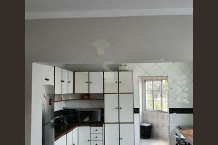 Casa de condomínio à venda com 241m², 3 quartos e 2 vagas