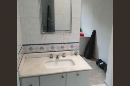 Casa de condomínio à venda com 241m², 3 quartos e 2 vagas