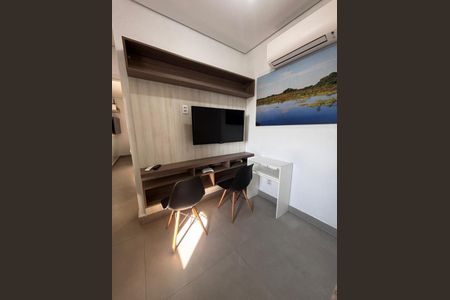 Foto 02 de kitnet/studio para alugar com 1 quarto, 30m² em Jardim da Gloria, São Paulo