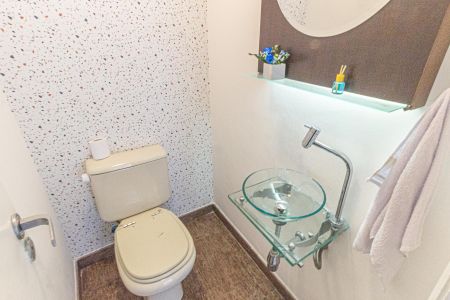 Apartamento à venda com 135m², 3 quartos e 2 vagas Apartamento à venda com 135m², 3 quartos e 2 vagasLavabo