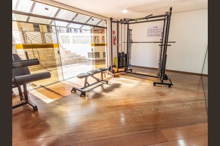Apartamento à venda com 135m², 3 quartos e 2 vagas Apartamento à venda com 135m², 3 quartos e 2 vagasÁrea comum - Academia