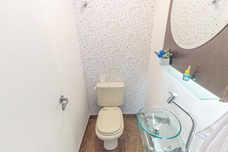 Apartamento à venda com 135m², 3 quartos e 2 vagas Apartamento à venda com 135m², 3 quartos e 2 vagasLavabo