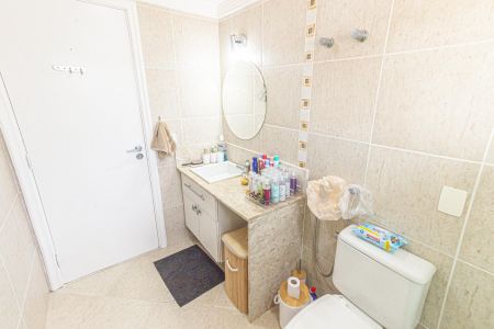 Apartamento à venda com 135m², 3 quartos e 2 vagas Apartamento à venda com 135m², 3 quartos e 2 vagasBanheiro da Suíte 3