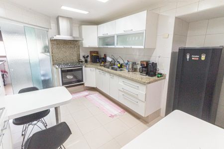 Cozinha de apartamento para alugar com 3 quartos, 135m² em Vila Regente Feijó, São Paulo