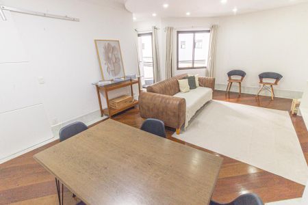 Sala de apartamento para alugar com 3 quartos, 135m² em Vila Regente Feijó, São Paulo