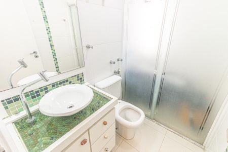 Apartamento à venda com 135m², 3 quartos e 2 vagas Apartamento à venda com 135m², 3 quartos e 2 vagasBanheiro da Suíte 1