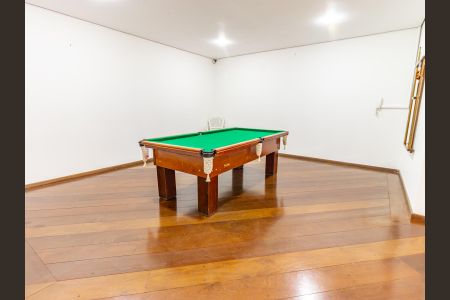 Apartamento à venda com 135m², 3 quartos e 2 vagas Apartamento à venda com 135m², 3 quartos e 2 vagasÁrea comum - Salão de jogos