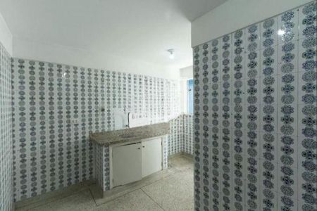 Apartamento à venda com 77m², 2 quartos e 1 vaga