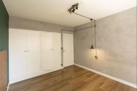 Apartamento à venda com 77m², 2 quartos e 1 vaga