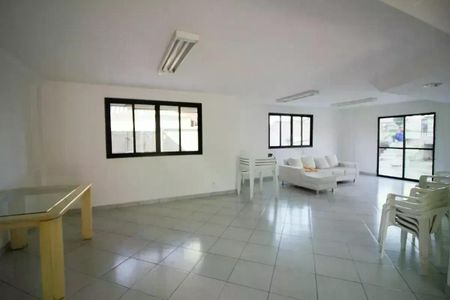 Apartamento à venda com 2 quartos, 104m² em Vila Ipojuca, São Paulo