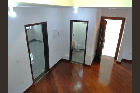 Casa à venda com 3 quartos, 300m² em Campo Belo, São Paulo