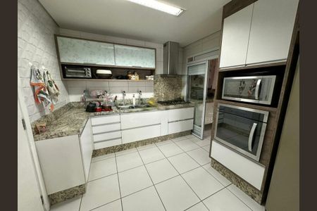 Apartamento à venda com 193m², 4 quartos e 3 vagas