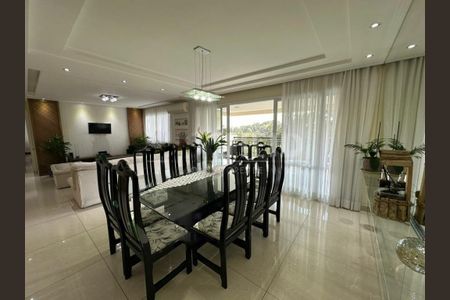 Apartamento à venda com 193m², 4 quartos e 3 vagas