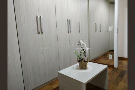 Apartamento à venda com 193m², 4 quartos e 3 vagas