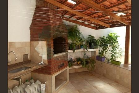 Casa à venda com 3 quartos, 149m² em Vila Indiana, São Paulo