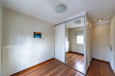 Apartamento à venda com 3 quartos, 130m² em Vila Uberabinha, São Paulo