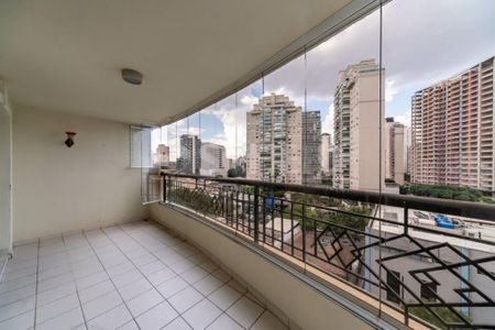 Apartamento à venda com 3 quartos, 130m² em Vila Uberabinha, São Paulo