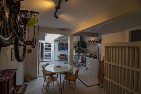 Casa à venda com 4 quartos, 141m² em Brooklin, São Paulo