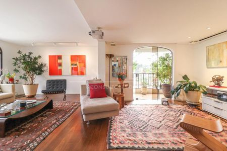 Apartamento à venda com 3 quartos, 232m² em Vila Morumbi, São Paulo