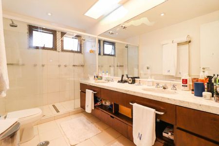 Apartamento à venda com 232m², 3 quartos e 3 vagas