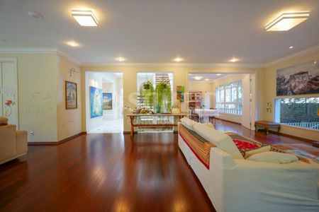 Casa à venda com 850m², 5 quartos e 10 vagas