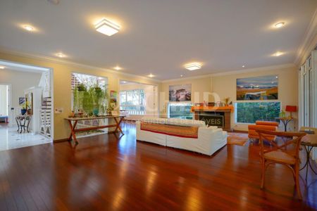 Casa à venda com 850m², 5 quartos e 10 vagas