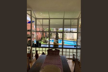 Casa à venda com 4 quartos, 313m² em Jardim dos Estados, São Paulo
