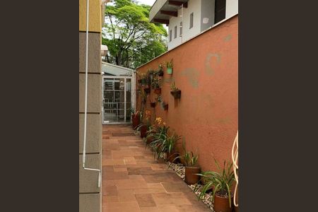 Casa à venda com 4 quartos, 313m² em Jardim dos Estados, São Paulo
