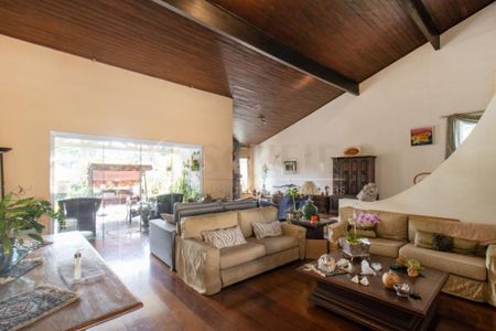 Casa à venda com 5 quartos, 580m² em Jardim Santa Helena, São Paulo