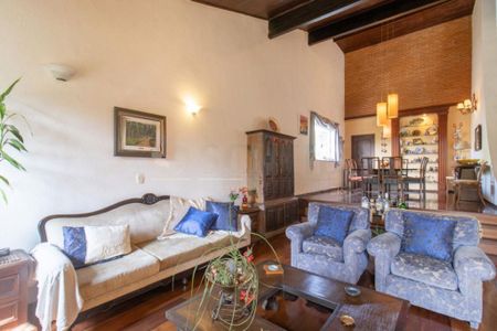 Casa à venda com 5 quartos, 580m² em Jardim Santa Helena, São Paulo
