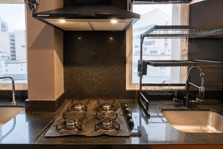 Cozinha de apartamento para alugar com 3 quartos, 90m² em Liberdade, São Paulo
