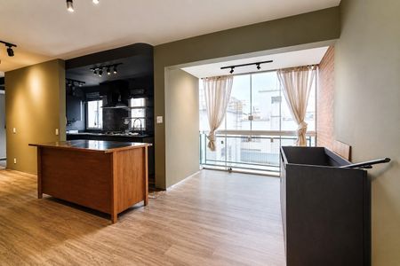 Sala de apartamento para alugar com 3 quartos, 90m² em Liberdade, São Paulo