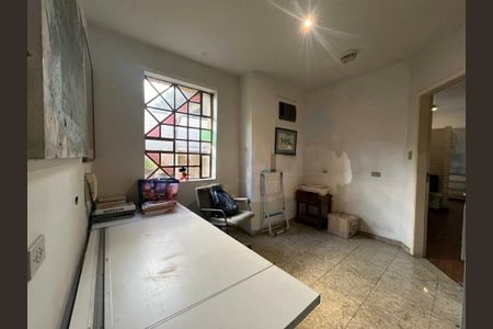 Casa à venda com 4 quartos, 220m² em Chácara Santo Antônio (Zona Sul), São Paulo