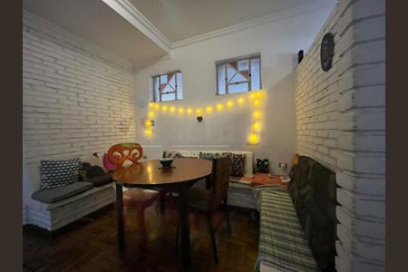Casa à venda com 4 quartos, 220m² em Chácara Santo Antônio (Zona Sul), São Paulo