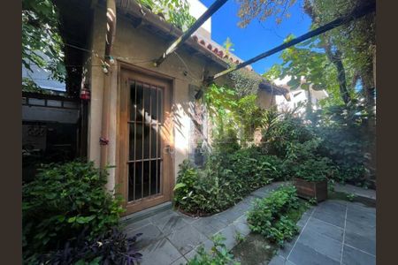 Casa à venda com 4 quartos, 220m² em Chácara Santo Antônio (Zona Sul), São Paulo