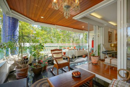 Apartamento à venda com 190m², 4 quartos e 4 vagas