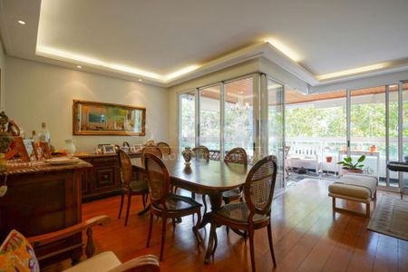 Apartamento à venda com 190m², 4 quartos e 4 vagas