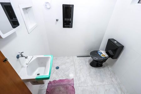 Banheiro de kitnet/studio para alugar com 1 quarto, 35m² em Liberdade, São Paulo