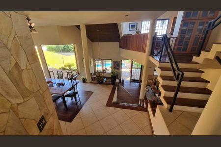Casa de condomínio à venda com 388m², 4 quartos e 4 vagas