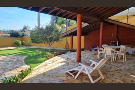 Casa de condomínio à venda com 388m², 4 quartos e 4 vagas